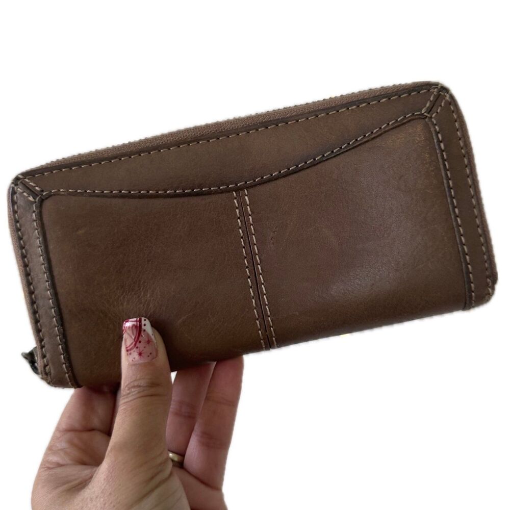 Fossil Fifty Four Collection Embossed Leather Zip… - image 2